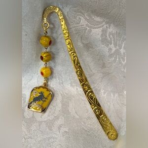 Gold Decorative Bookmark with Yellow Beads - Harry Potter Hufflepuff Charm